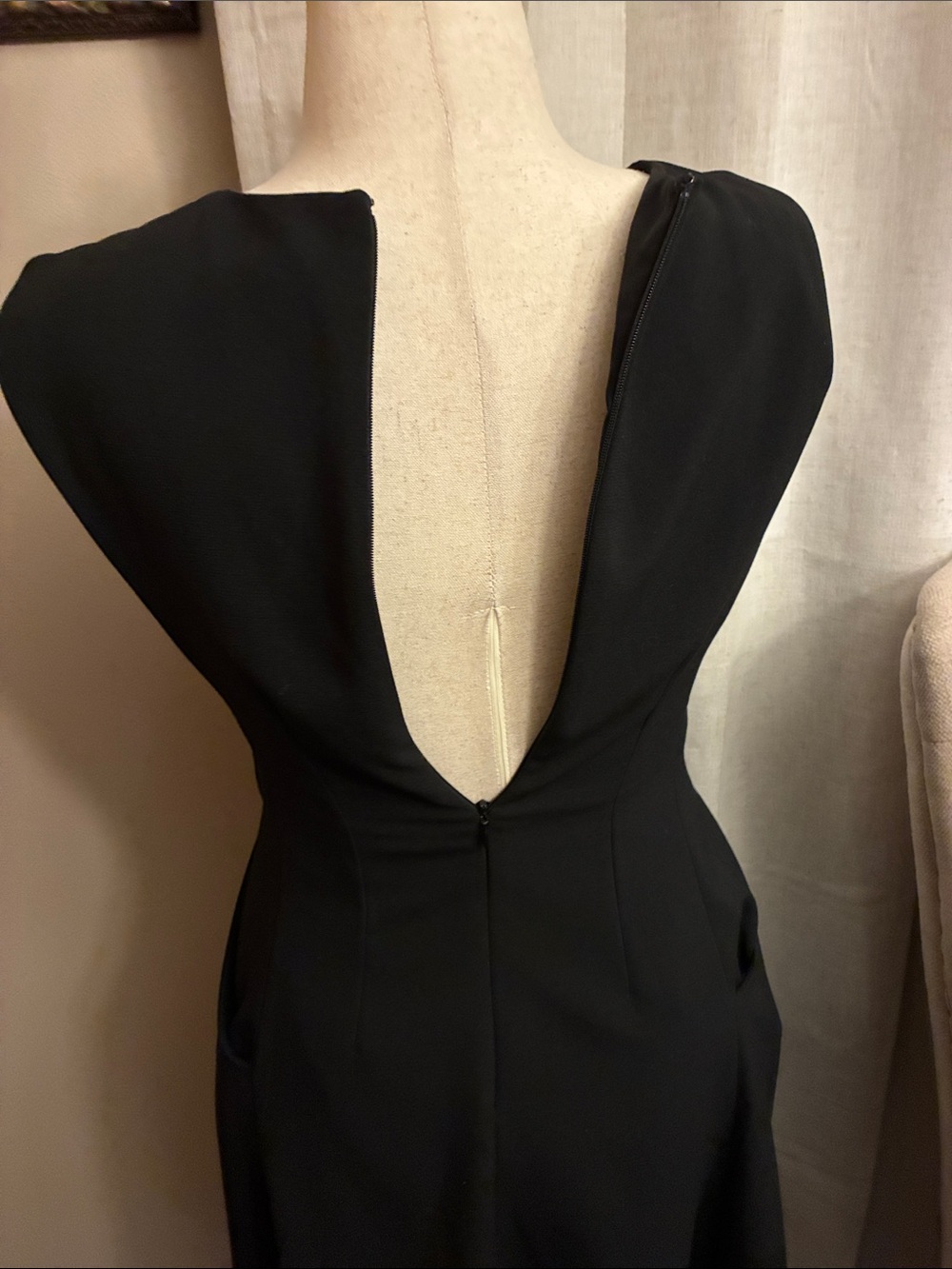 EUC White House Black Market Classic Black Sleeveless A-Line Dress Size 6 - Picture 5 of 11